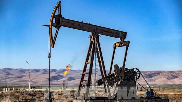 UOB cảnh báo rủi ro lạm phát từ giá dầu