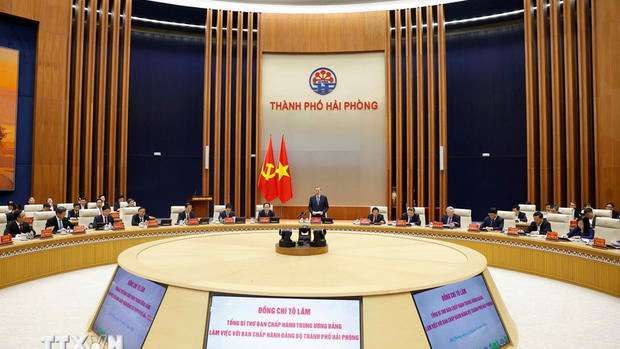 Tổng Bí thư: Xây dựng Hải Phòng thành trung tâm công nghiệp, cảng biển hiện đại