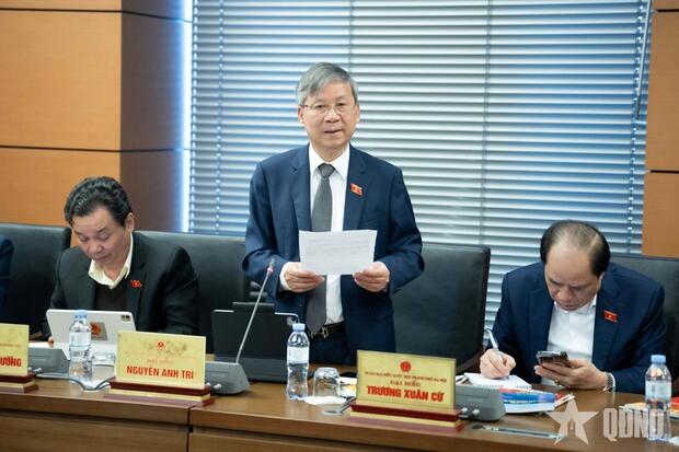 Đại biểu Quốc hội đề nghị thông báo cho cấp xã việc cấp phép xây dựng, khai thác khoáng sản