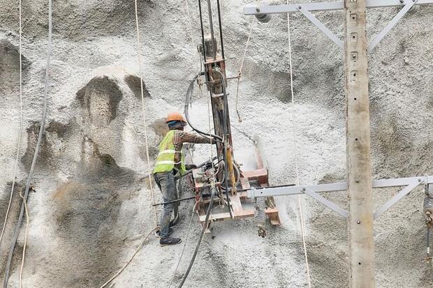 Sôi nổi thi đua trên công trường Thủy điện tích năng Bác Ái