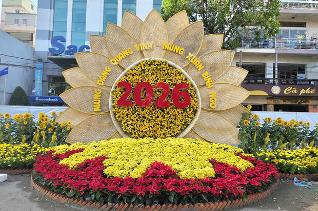 Đường hoa Cần Thơ 2026 rực rỡ sắc xuân, nổi bật linh vật ngựa