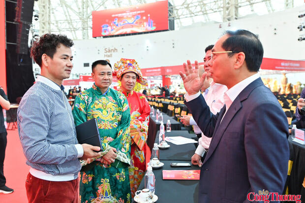 Phó Thủ tướng Bùi Thanh Sơn dự tổng duyệt Lễ bế mạc Hội chợ Mùa Xuân