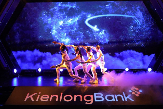 Ấn tượng với sự kiện chuyển mình bứt phá của KienlongBank - Ảnh 7. Ấn tượng với sự kiện chuyển mình bứt phá của KienlongBank - Ảnh 7.
