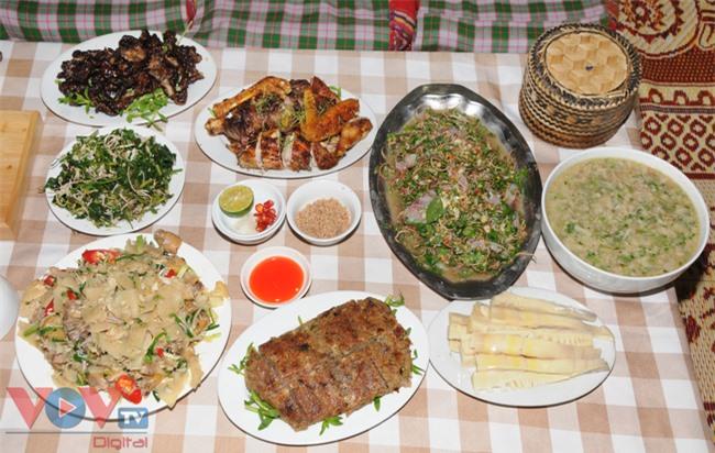 Đã tạo ra những món ăn đặc trưng, độc đáo của núi rừng Tây Bắc.jpg Đã tạo ra những món ăn đặc trưng, độc đáo của núi rừng Tây Bắc.jpg