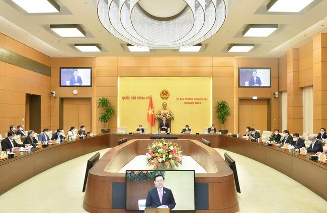 Phiên họp thứ 9 Ủy ban Thường vụ Quốc hội khóa XV (Ảnh: Cổng TTĐT Quốc hội) Phiên họp thứ 9 Ủy ban Thường vụ Quốc hội khóa XV (Ảnh: Cổng TTĐT Quốc hội)