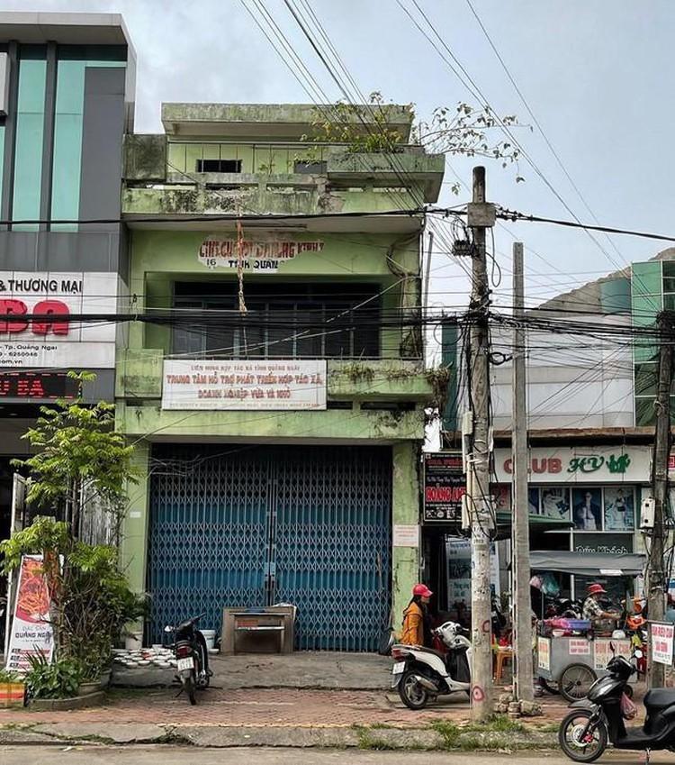 Một trong số các căn nhà công sản bị bỏ hoang nhiều năm sẽ được tỉnh đưa ra đấu giá Một trong số các căn nhà công sản bị bỏ hoang nhiều năm sẽ được tỉnh đưa ra đấu giá