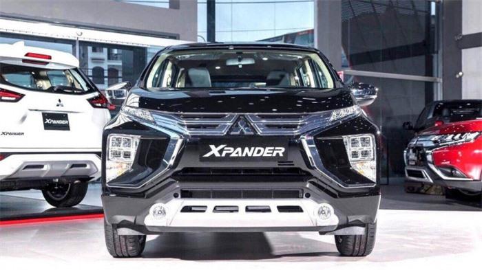 mitsubishi xpander giảm giá kỷ lục, quyết giữ