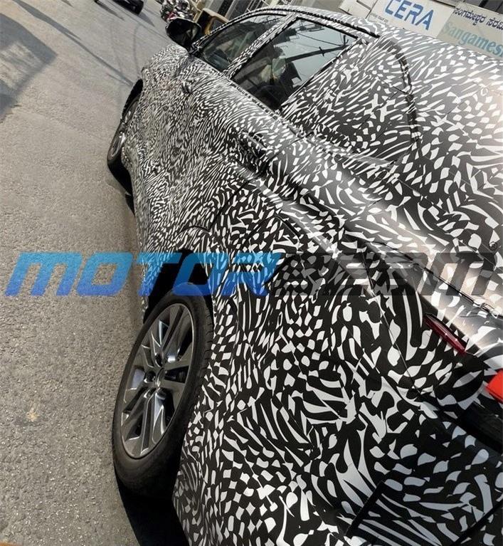 Toyota Innova 2023 có thêm bộ vành la-zăng mới đẹp hơn