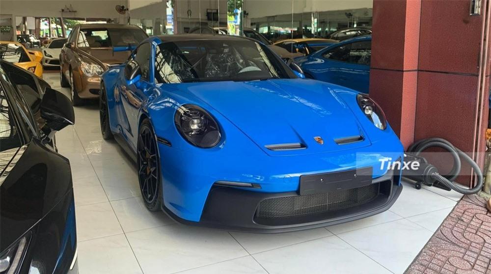 Porsche 911 GT3 thế hệ 992 thứ 4 về nước