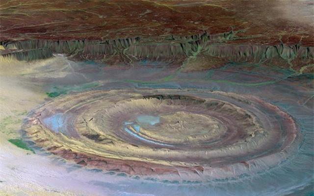 Con mắt khổng lồ giữa sa mạc Sahara, bí ẩn chưa có lời giải ảnh 6