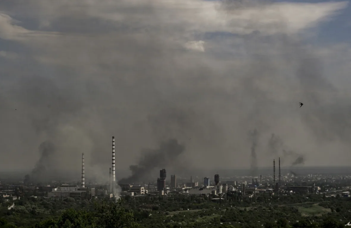 Thế giới - “Vì hòa bình, Ukraine cần… vũ khí, vũ khí và vũ khí” (Hình 2).