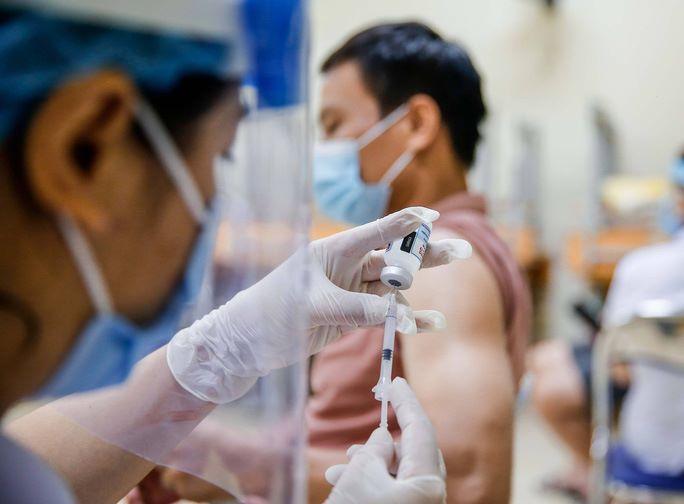 Sự kiện - Bộ Y tế tiếp tục nêu tên nhiều tỉnh tiêm vắc-xin phòng Covid-19 đạt tỉ lệ thấp