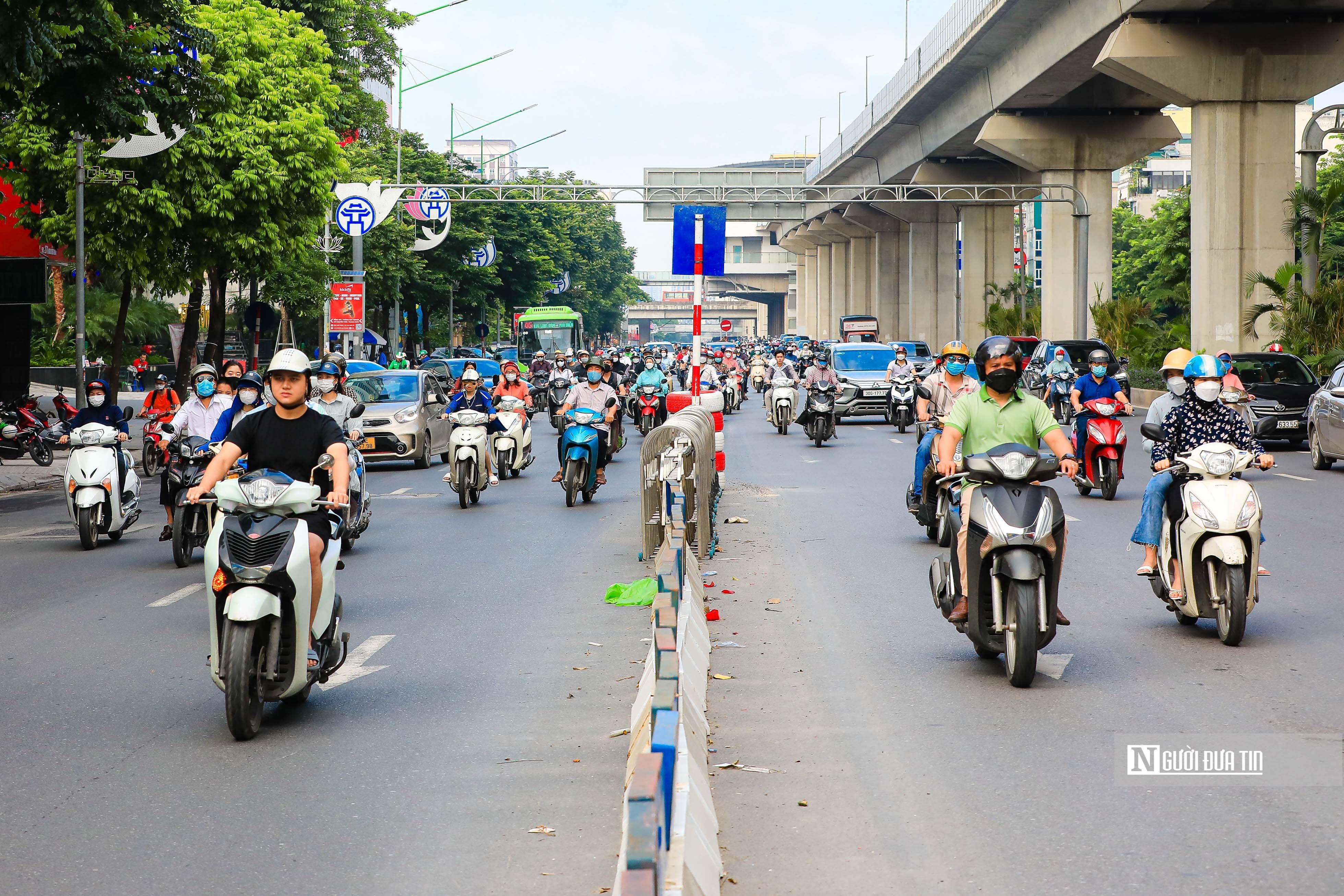 Sự kiện - Nhiều phương tiện vẫn 'lạc lối' sau 3 ngày phân làn đường Nguyễn Trãi (Hình 11).