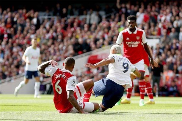 Xé lưới Arsenal, Kane đi vào lịch sử Ngoại hạng Anh với thành tích vô tiền khoáng hậu 195734