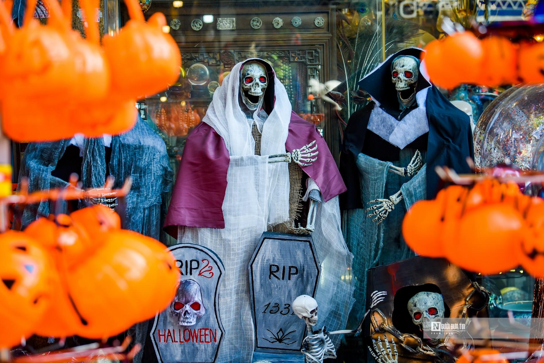 Tiêu dùng & Dư luận - Chủ nghĩa tiêu dùng nhìn từ lễ hội Halloween ngốn tiền giới trẻ (Hình 3).