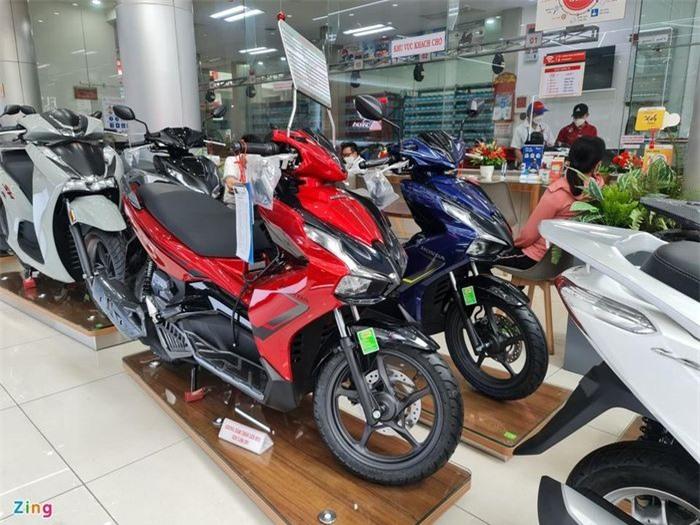Nguồn cung cải thiện, giá xe tay ga vẫn cao hơn mức đề xuất. Ảnh: Hội An.