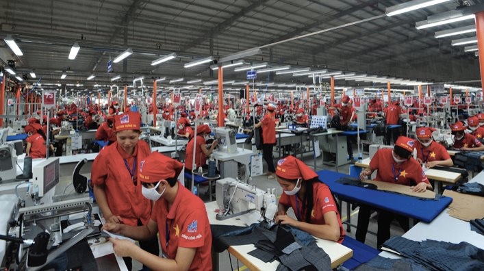 Đơn hàng giảm, ngành Dệt may tiếp tục đối mặt với khó khăn đến cuối năm - Ảnh 1.