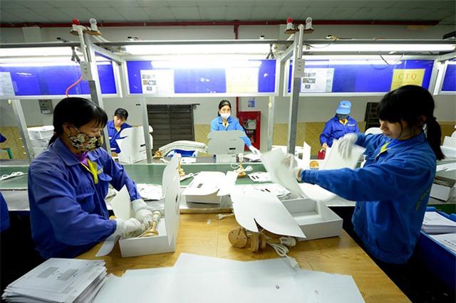 Doanh nghiệp nỗ lực tìm đơn hàng, giữ việc cho người lao động - Ảnh 1.