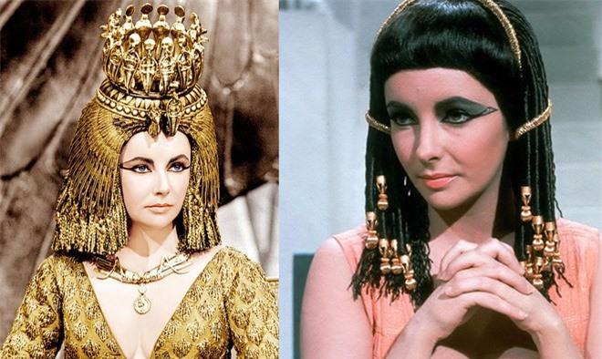 Huyền thoại mắt tím Elizabeth Taylor trong vai diễn nàng Cleopatra kinh điển. Ảnh Vanity Fair.