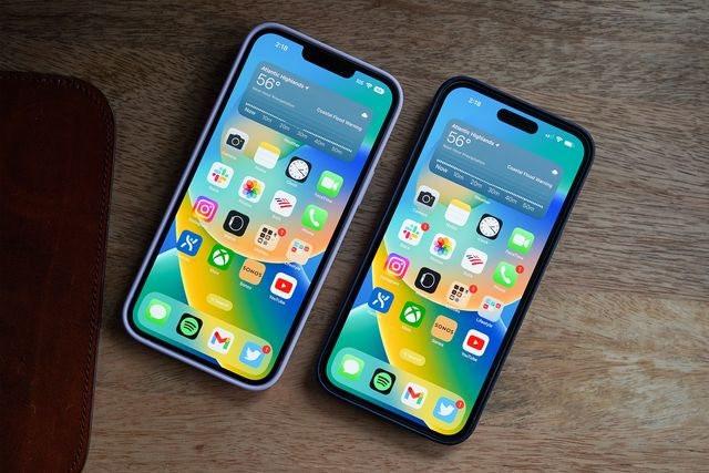 iPhone 11, 12, 13... vào đợt giảm ‘kịch sàn’, chiếc rẻ nhất chỉ từ 8 triệu đồng - Ảnh 1.