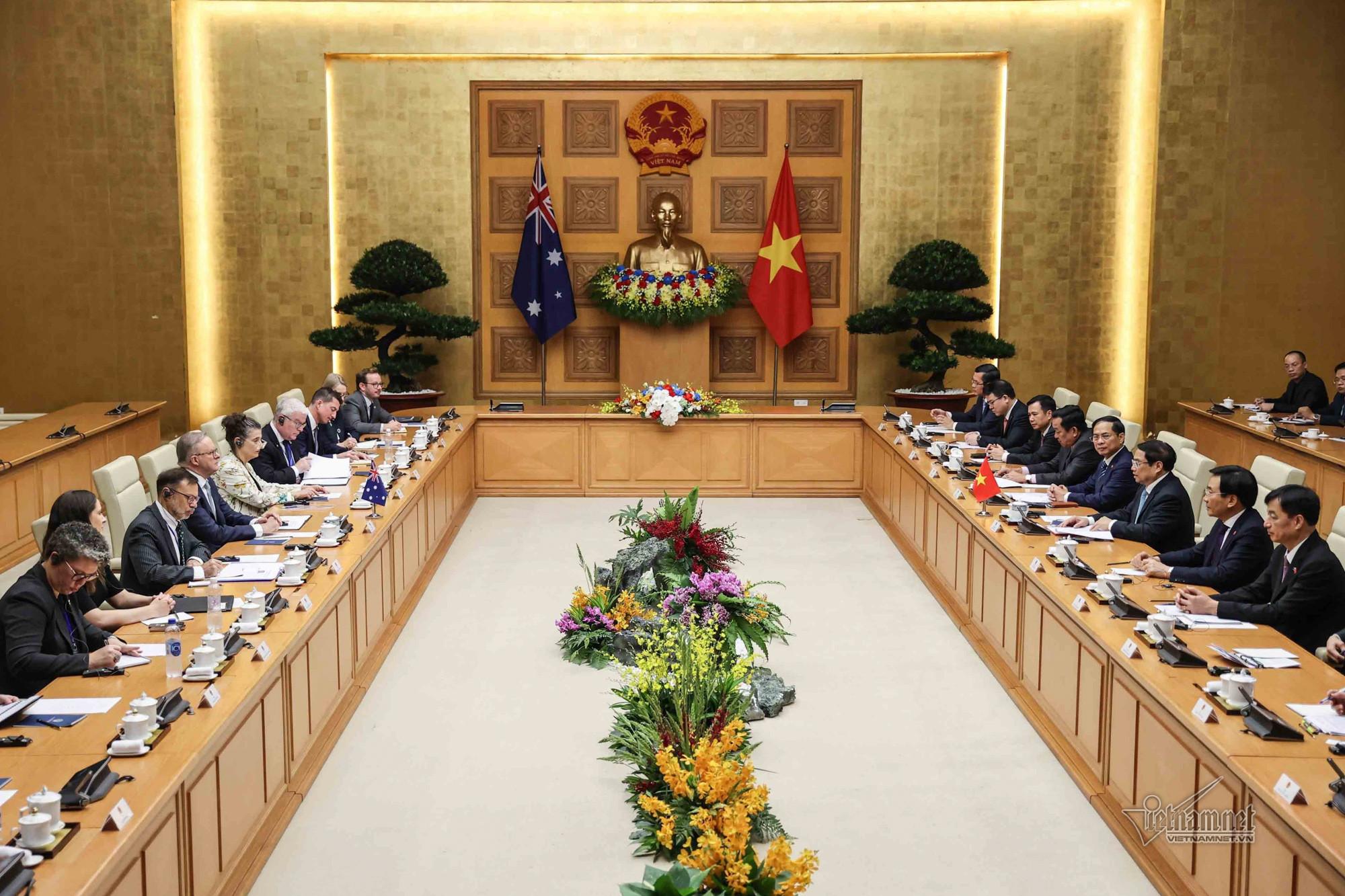 Thủ tướng Phạm Minh Chính chủ trì lễ đón Thủ tướng Australia