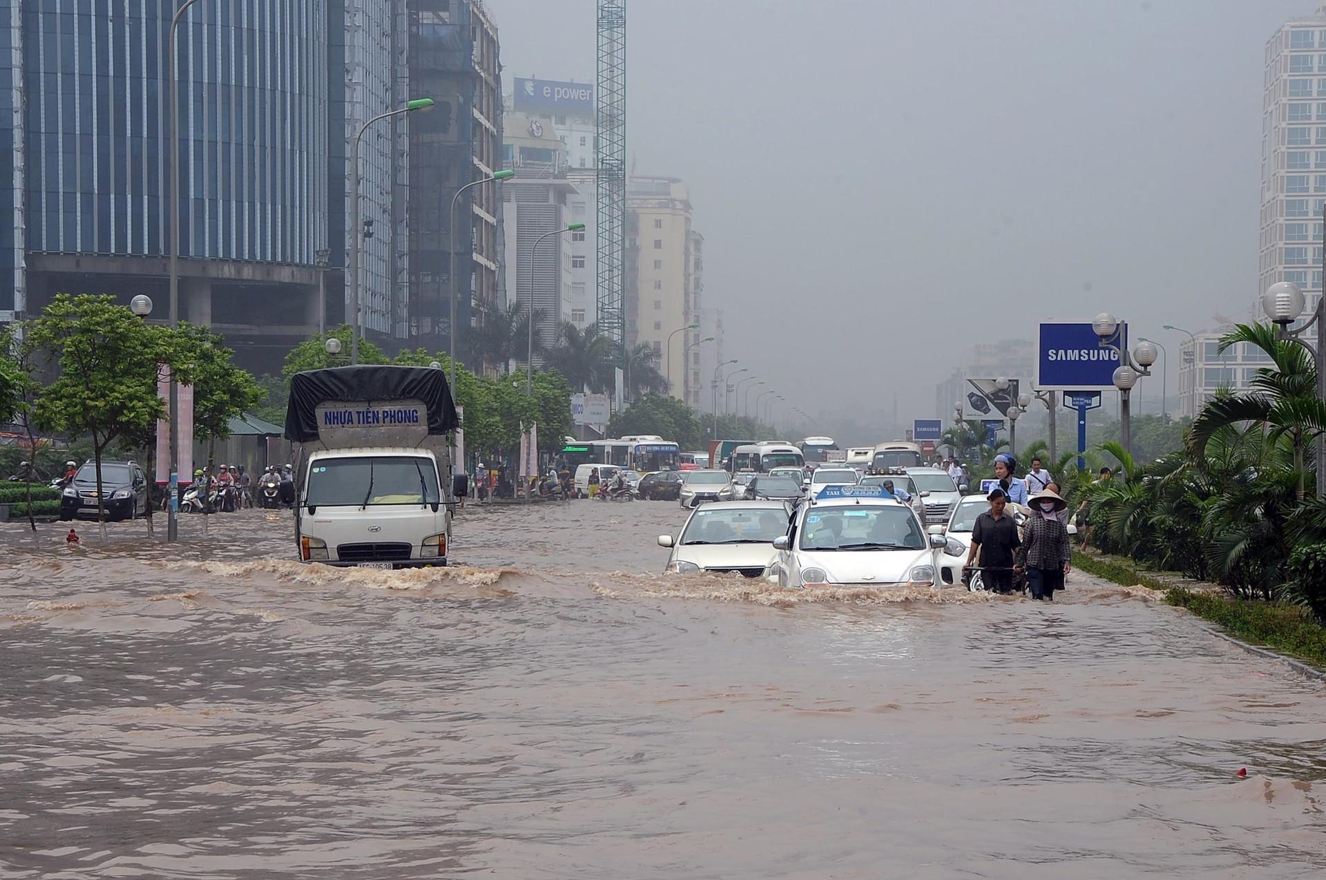 Hà Nội chỉ đạo kiểm soát chặt tình trạng đầu cơ bất động sản khu vực trung tâm - Ảnh 2.