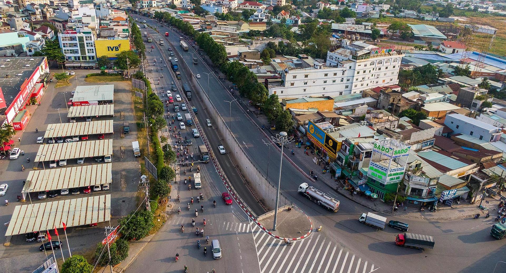 Thị xã có cảng nước sâu lớn nhất Việt Nam sẽ được đề xuất lên thành phố - Ảnh 6.