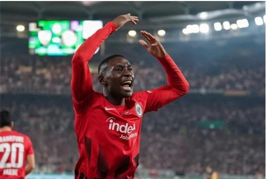 MU dua ra quyet dinh tiep theo vu Randal Kolo Muani