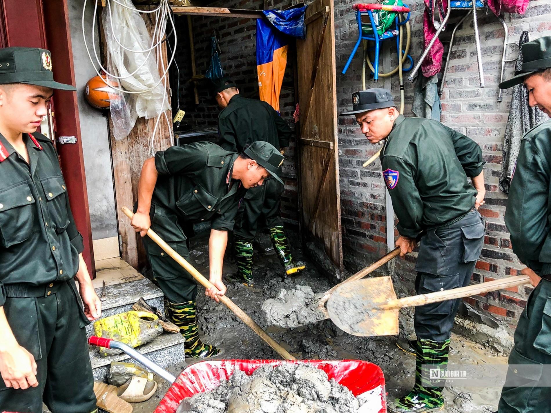 Dân sinh - Hàng trăm CSCĐ Tây Bắc giúp người dân khắc phục hậu quả sau mưa lớn (Hình 8).