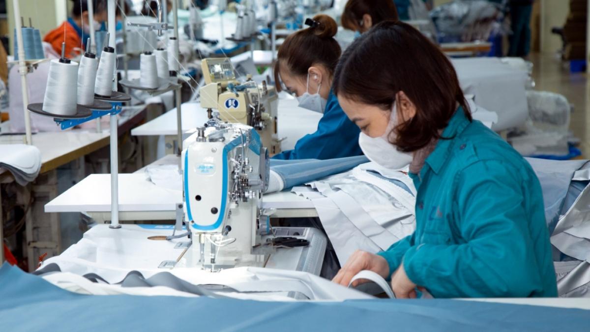 Xu hướng thị trường - 8 tháng xuất khẩu dệt may đạt 26,1 tỷ USD, sắp vượt qua thời kỳ 'ảm đạm'