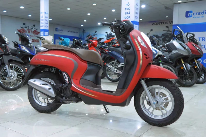 Honda Scoopy 2023.