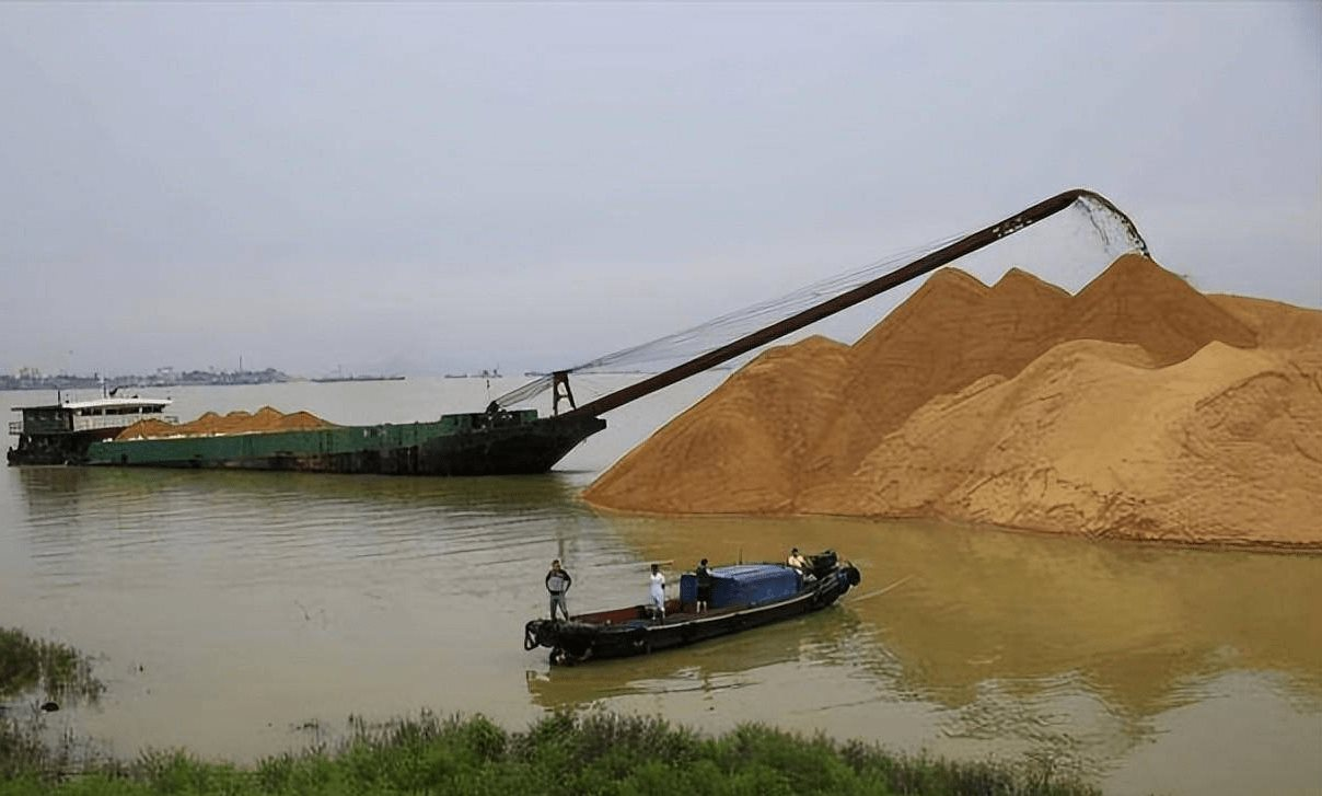 Người Trung Quốc cảnh báo: "Đã đạt 1,8 tỷ, mỗi năm tăng 100 triệu... hiểm họa đang đến gần công trình thế kỷ của ta" - Ảnh 5.