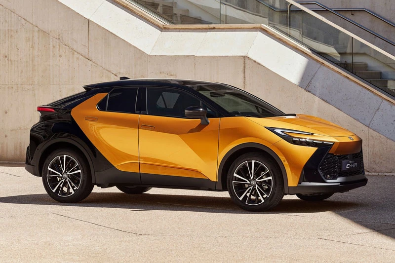 Toyota C-HR 2024.