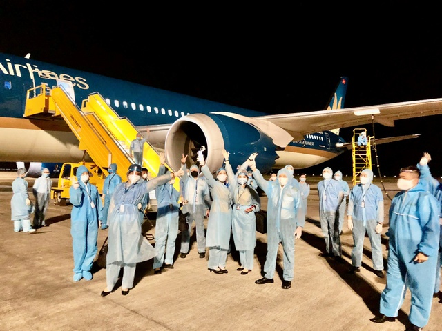 Cơ trưởng Vietnam Airlines: Tự hào khi lái máy bay hiện đại bậc nhất - Ảnh 4.