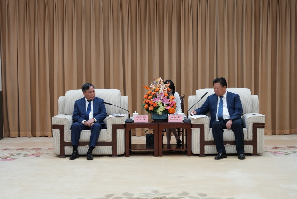 Đồng chí Nguyễn Văn Phong - Phó Bí thư Thành ủy Hà Nội làm việc với Tỉnh ủy Thiểm Tây (Trung Quốc)