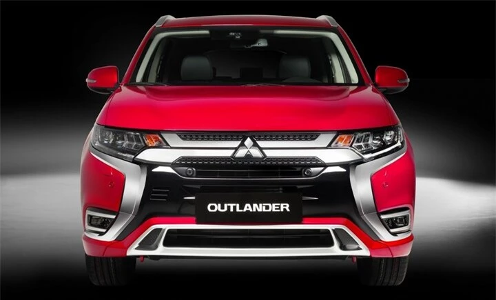 Mitsubishi Outlander giá từ 825 triệu. (Ảnh minh họa).