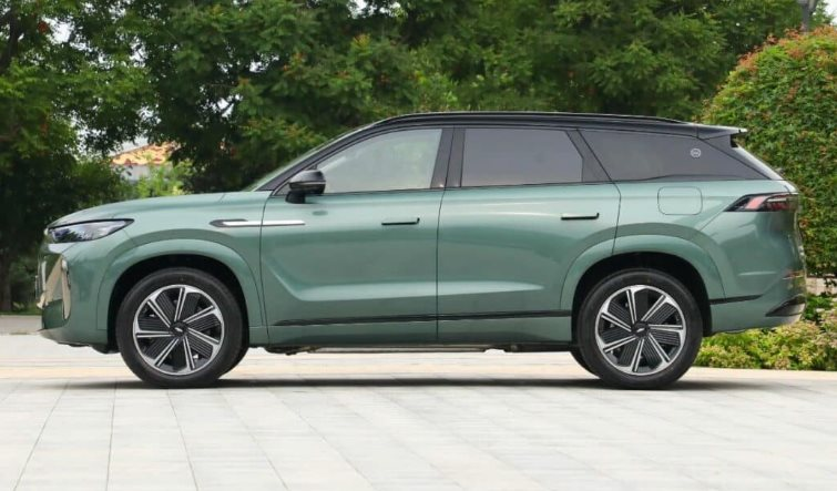 Hãng xe vừa xây nhà máy tại Việt Nam sắp ra mắt SUV đấu Hyundai Santa Fe: Tầm hoạt động 1.400 km, giá khởi điểm 700 triệu đồng- Ảnh 2.