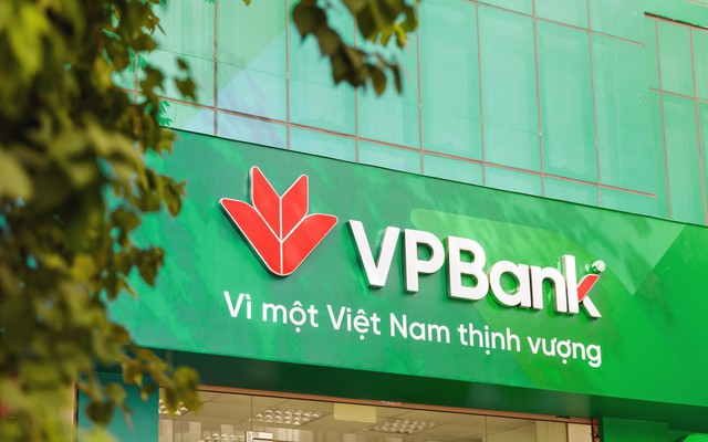 Một lãnh đạo VPBank vừa mua xong lượng lớn cổ phiếu VPB