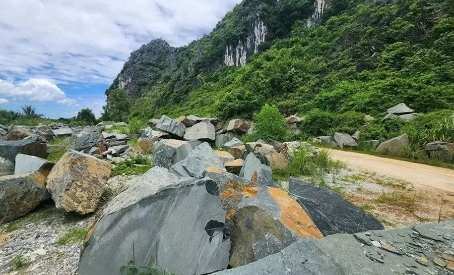 Vì sao tỉnh Thanh Hóa chưa cho khai thác trở lại 1,5ha mỏ đá bazan tại xã Hà Bình?.