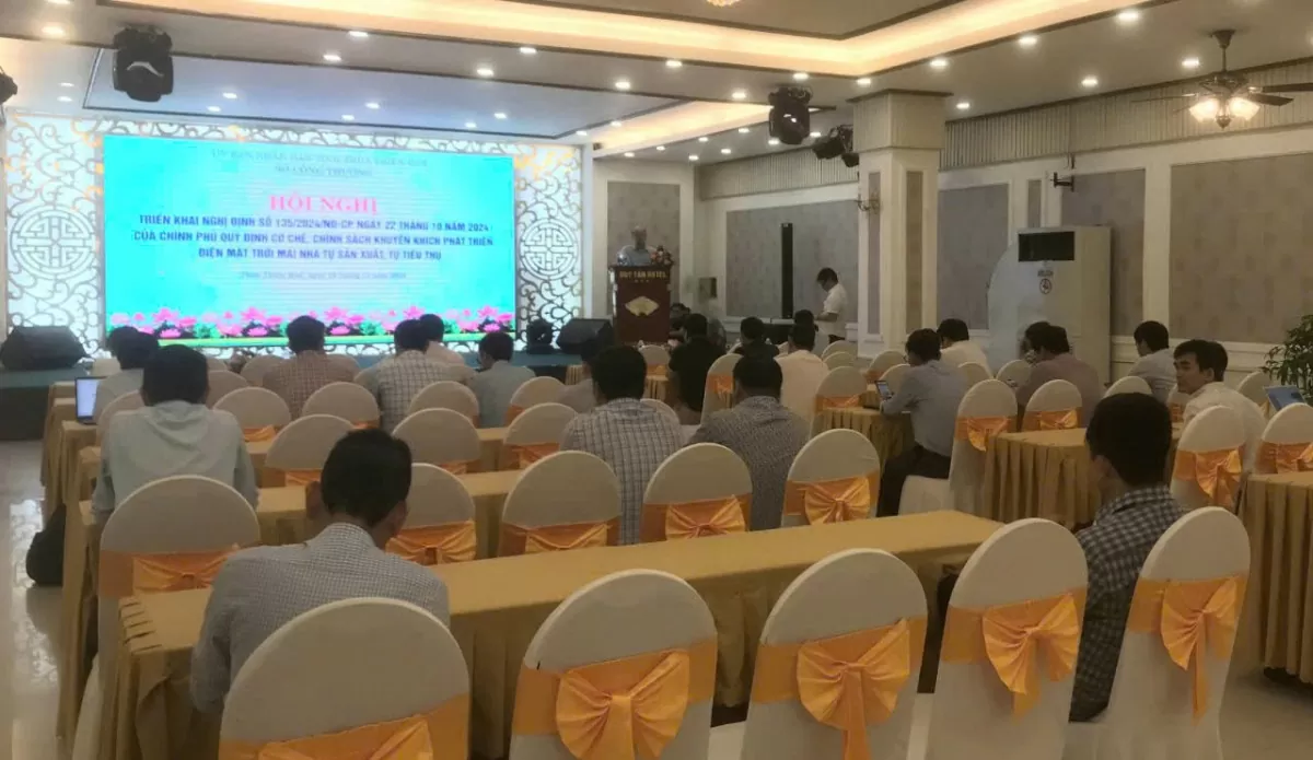 Thừa Thiên Huế: Hội nghị triển khai phát triển điện mặt trời mái nhà tự sản xuất, tự tiêu thụ Thừa Thiên Huế: Hội nghị triển khai phát triển điện mặt trời mái nhà tự sản xuất, tự tiêu thụ