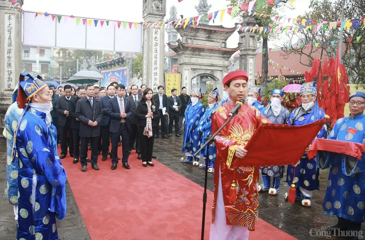 Vĩnh Phúc: Đặc sắc lễ hội đền Ngô Tướng Công Vĩnh Phúc: Đặc sắc lễ hội đền Ngô Tướng Công