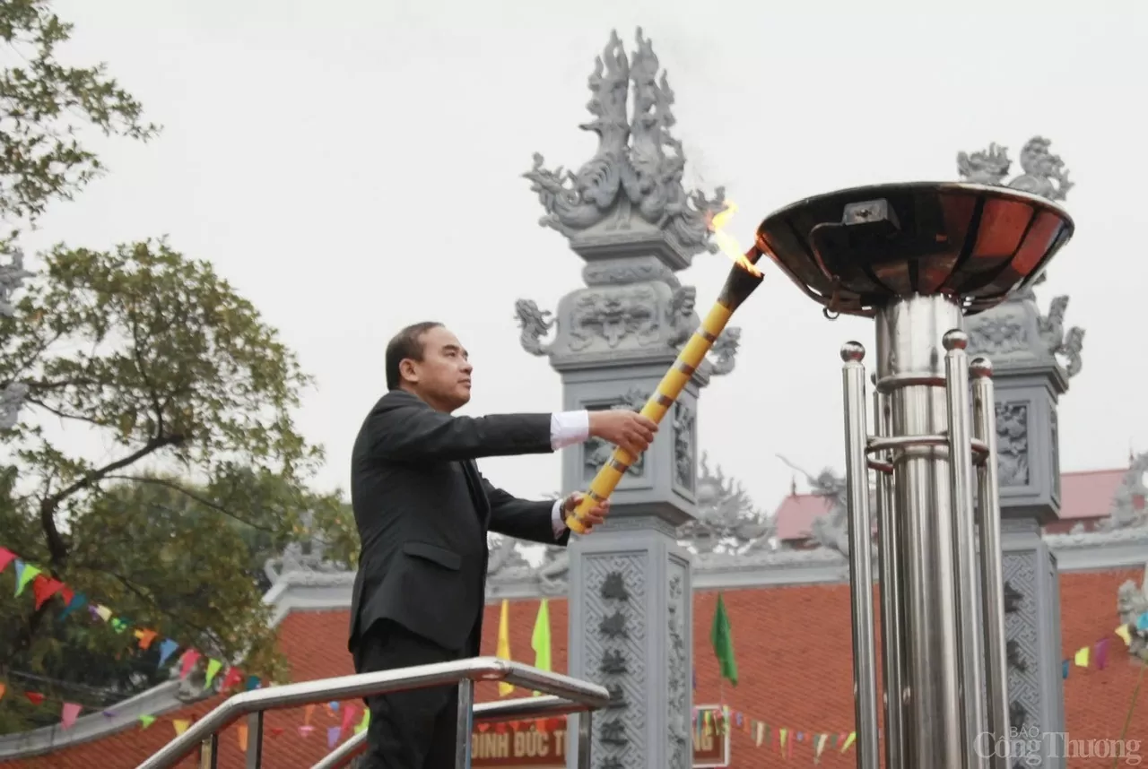 Vĩnh Phúc: Đặc sắc lễ hội đền Ngô Tướng Công Vĩnh Phúc: Đặc sắc lễ hội đền Ngô Tướng Công