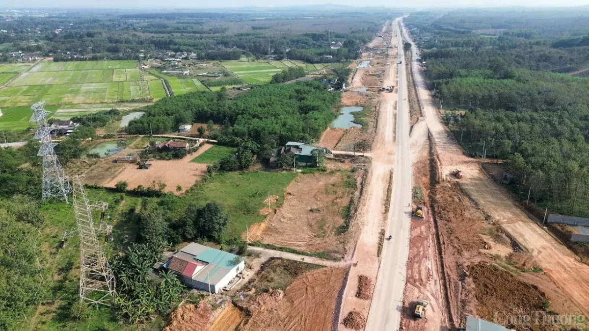 Dự án thành phần Vạn Ninh- Cam Lộ đoạn đi qua xã Phú Thuỷ, huyện Lệ Thuỷ, tỉnh Quảng Bình