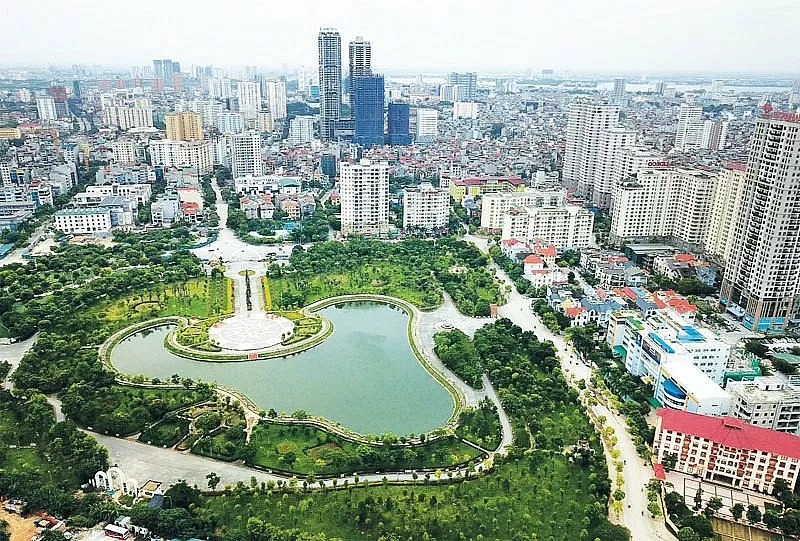 Gần 17 năm mở rộng địa giới hành chính, Hà Nội đáp ứng nhu cầu phát triển mạnh mẽ của đô thị đa chức năng.