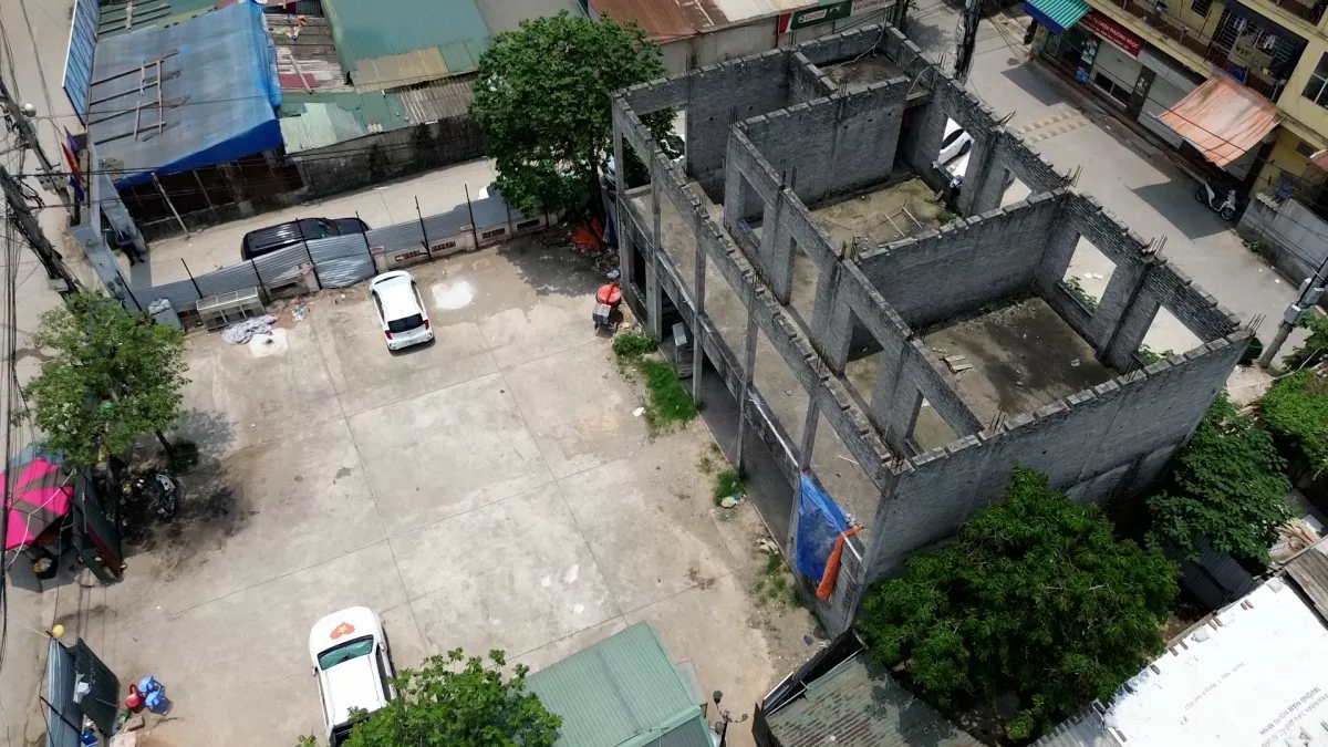 Bắc Từ Liêm (Hà Nội): Nhiều công trình đầu tư công bỏ hoang thành bãi xe trái phép