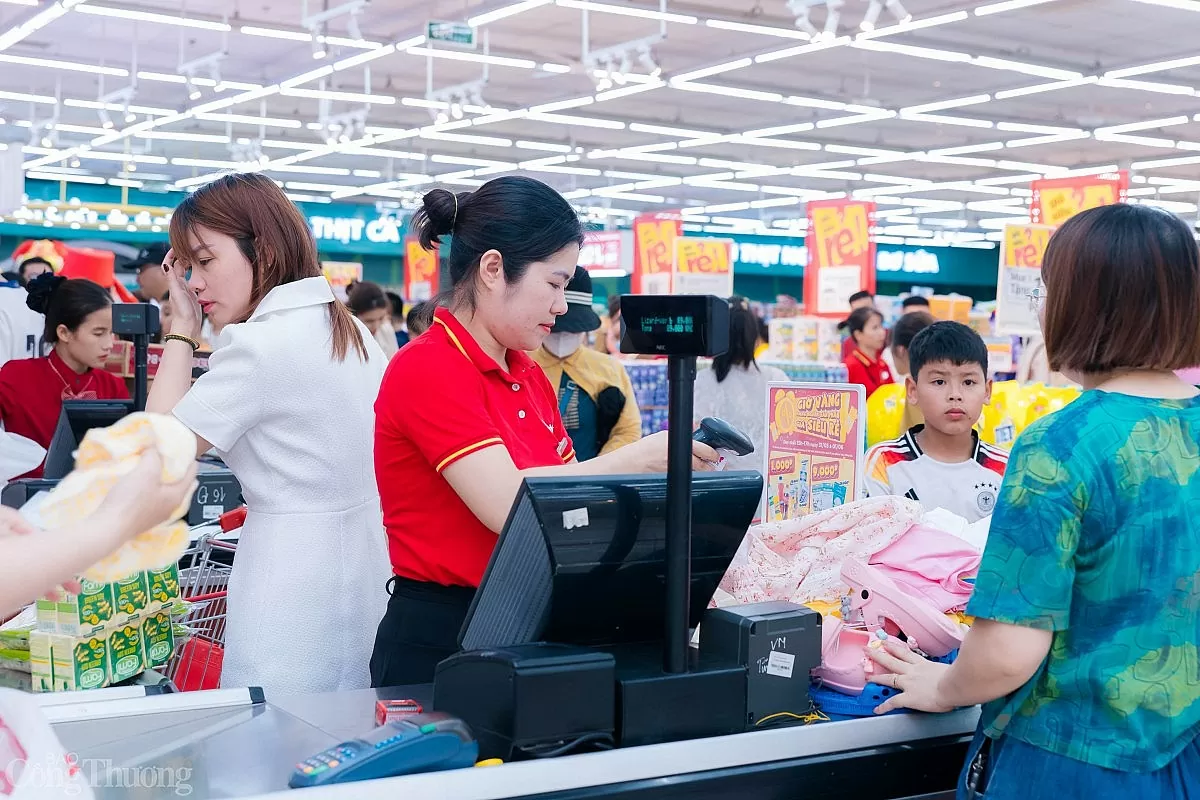 Bán lẻ hàng hoá tiếp tục tăng trưởng mạnh sau 5 tháng Bán lẻ hàng hoá tiếp tục tăng trưởng mạnh sau 5 tháng