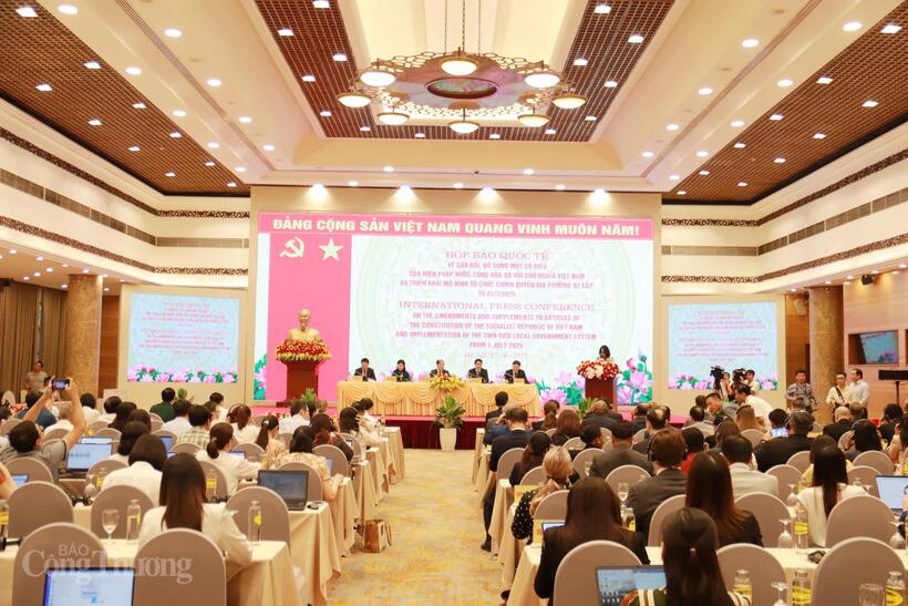 Toàn cảnh họp báo. Ảnh: Thanh Tuấn