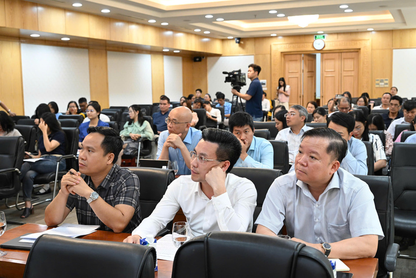 Tham dự họp báo có đại diện lãnh đạo các đơn vị cùng đông đảo các cơ quan báo chí trong nước. Ảnh: Cấn Dũng