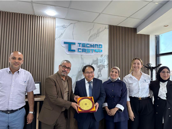 Doanh nghiệp Algeria bày tỏ sự quan tâm đến nhập khẩu một số mặt hàng như nguyên liệu nhựa, thức ăn chăn nuôi, thuốc thú y...