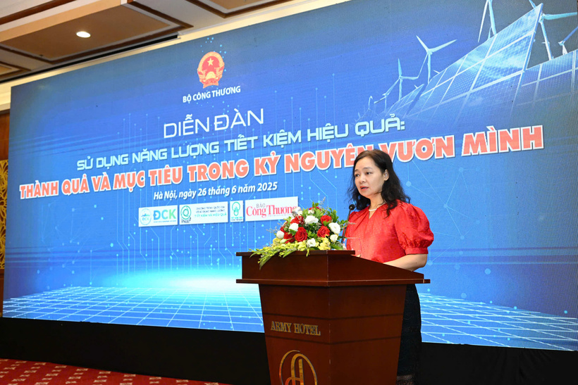 Bà Nguyễn Thị Lâm Giang - Cục trưởng Cục Đổi mới sáng tạo, Chuyển đổi xanh và Khuyến công. Ảnh: Cấn Dũng